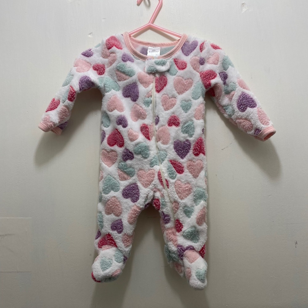 Little Beginnings Baby Girl Heart Fleece Footed Sleeper Pajamas White 0-3 Months